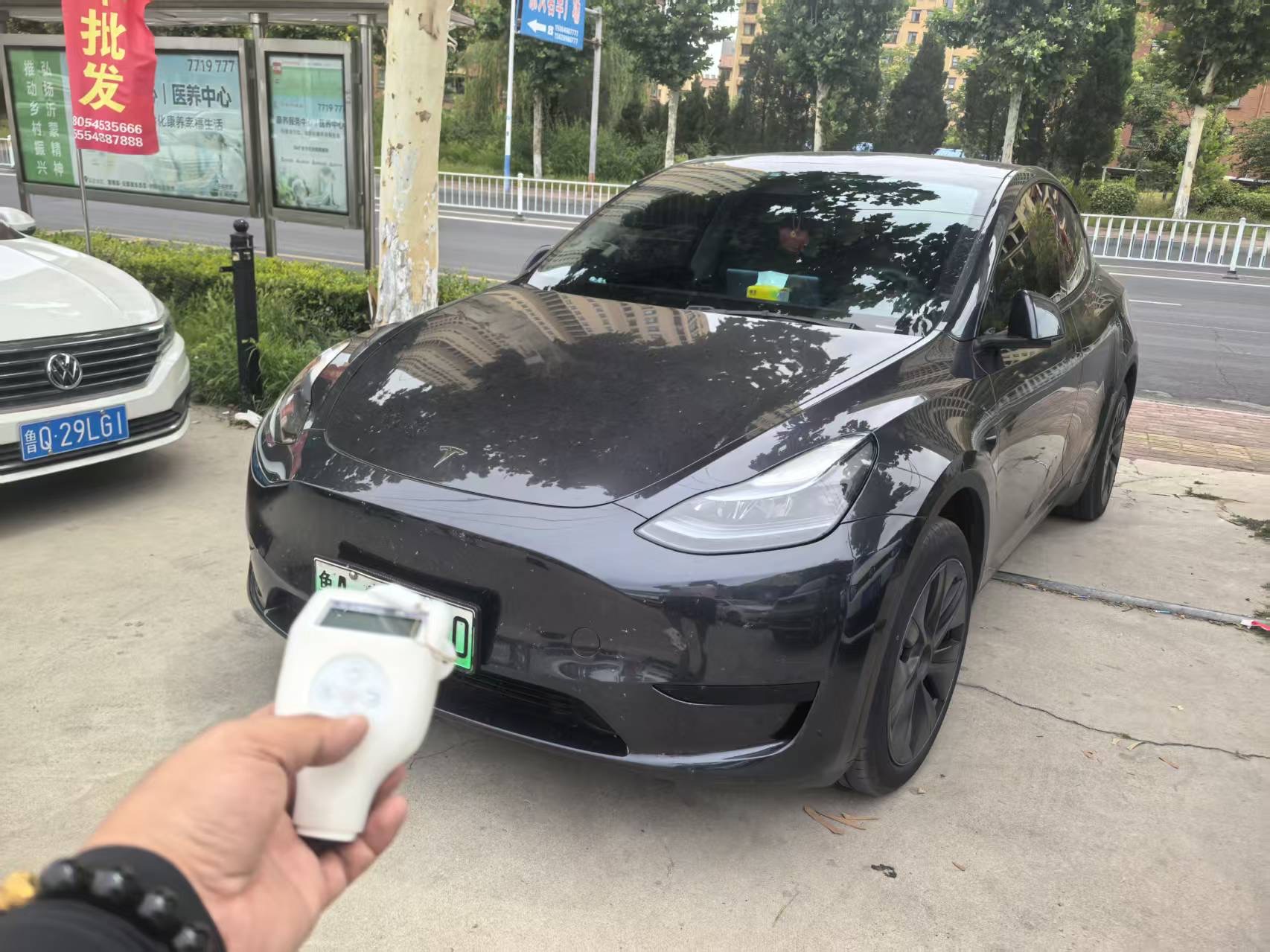 Tesla Model Y 2024 Tesla Model Y 2024 car image