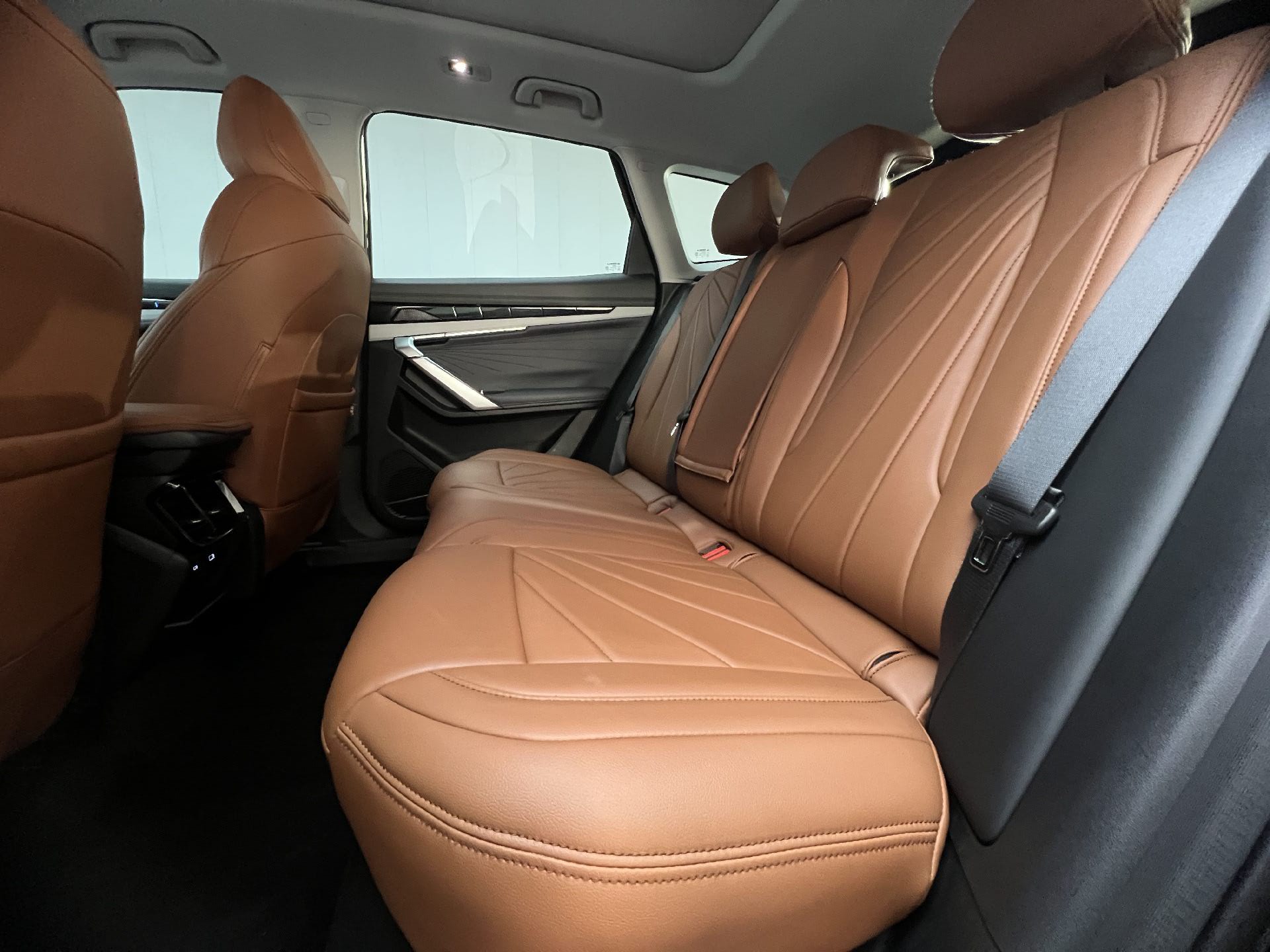 GEELY Boyue L 2024 immagine di auto #5