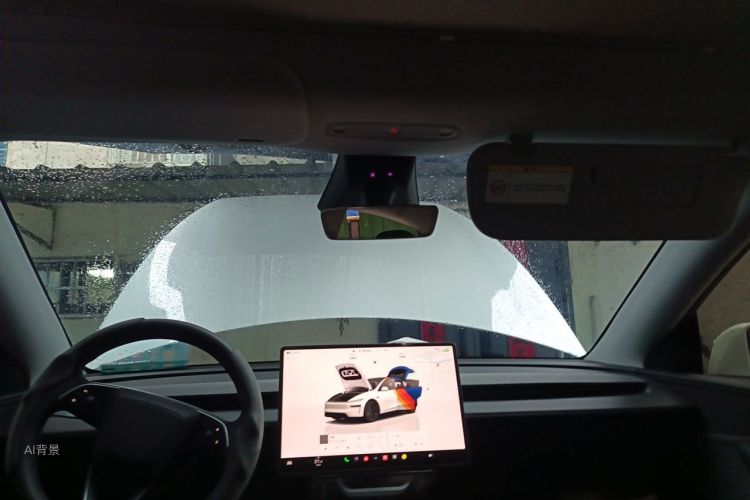 Tesla Model Y 2025 car image #20