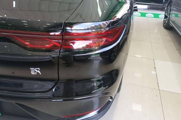 BYD Han 2023 car image #8