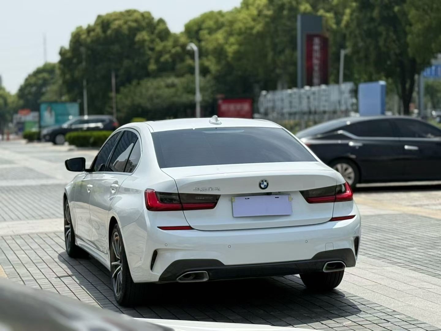 BMW 3 Series 2021 car image #8