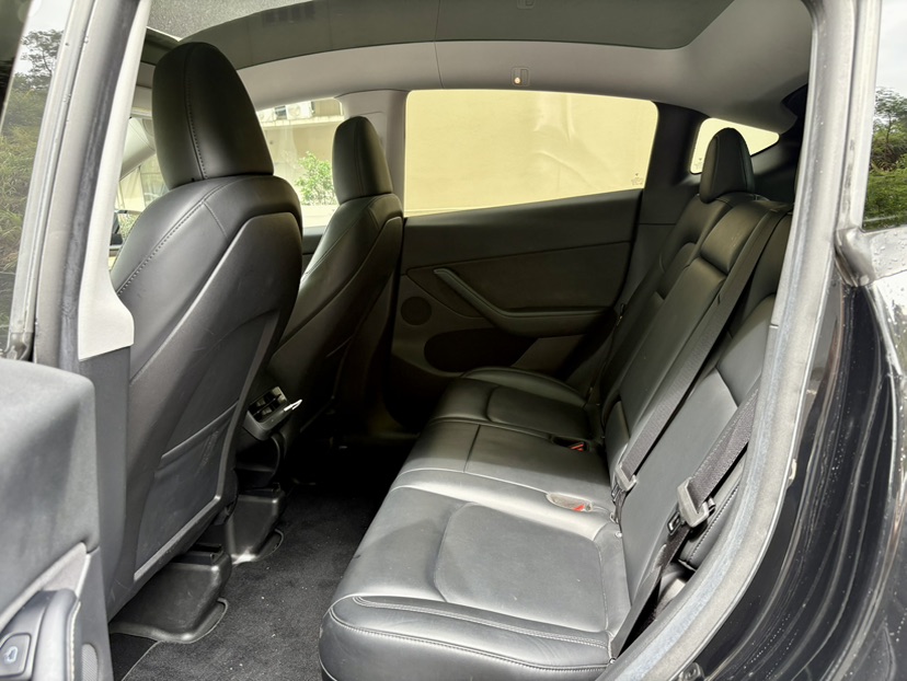 Tesla Model Y 2022 car image #5
