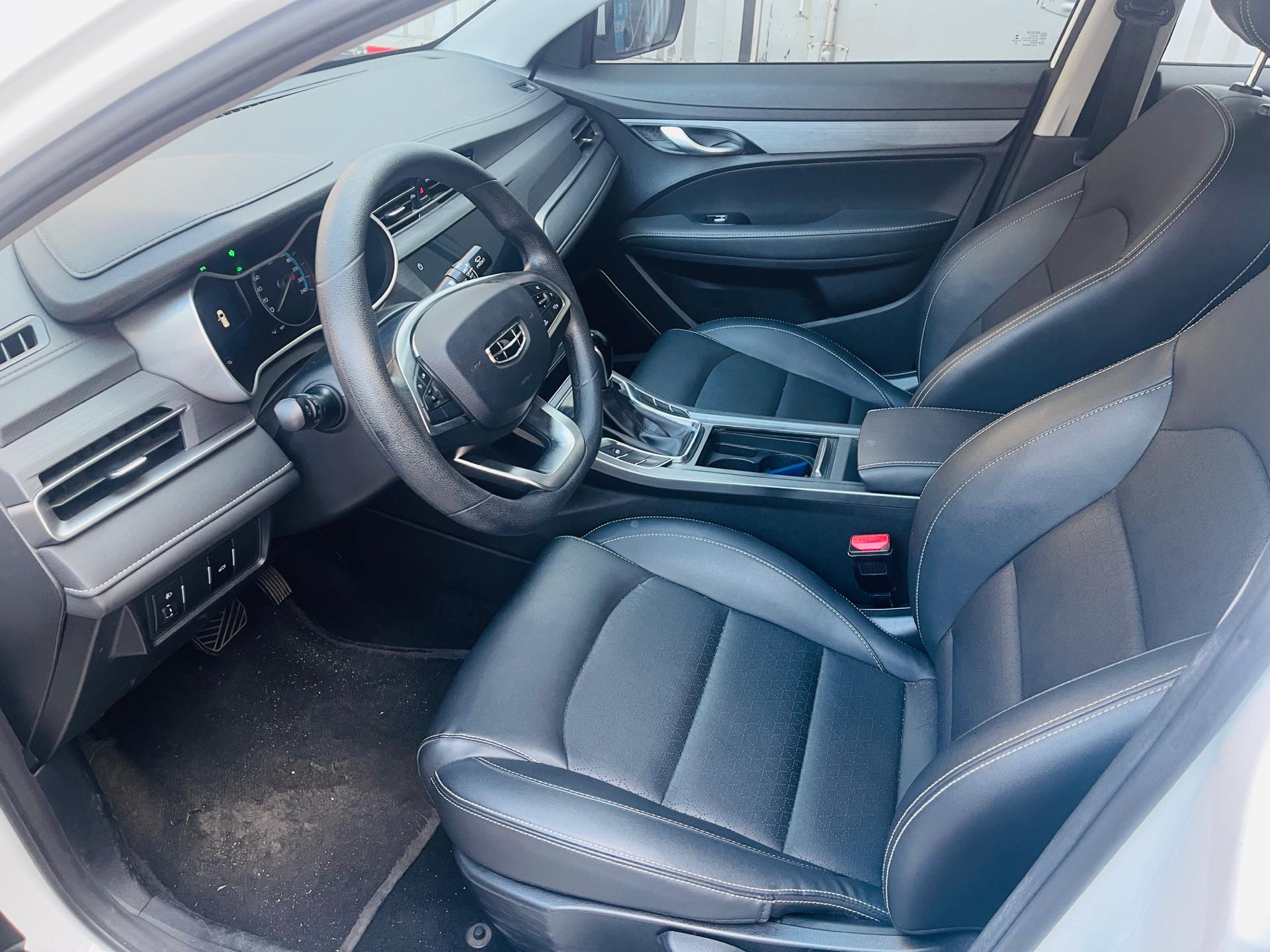 GEELY Emgrand 2021 #4 GEELY Emgrand 2021 imagen de coche #4