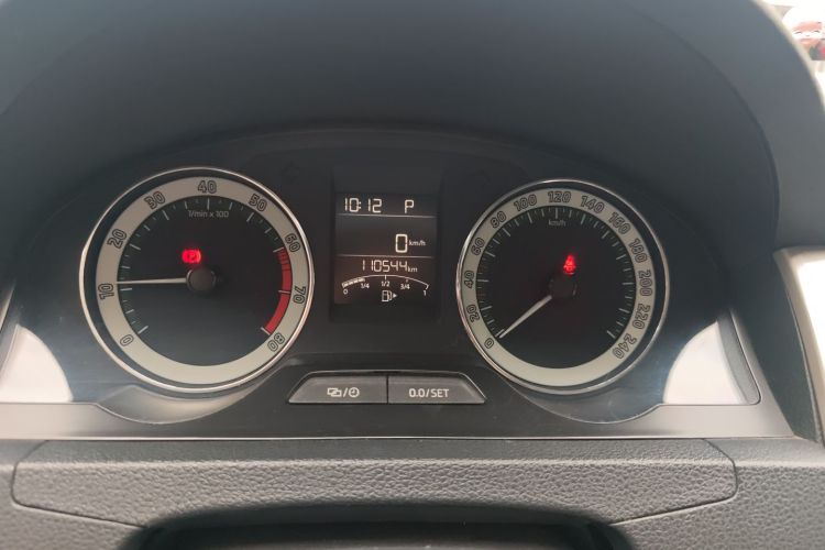 Skoda Rapid 2019 image de voiture #8