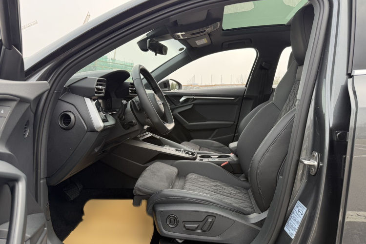 Audi A3 2024 car image #8