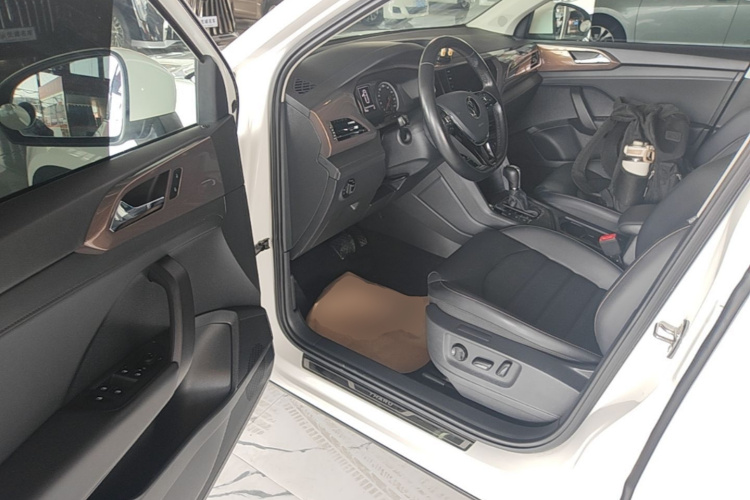 Volkswagen Tharu 2021 #16 Volkswagen Tharu 2021 car image #16
