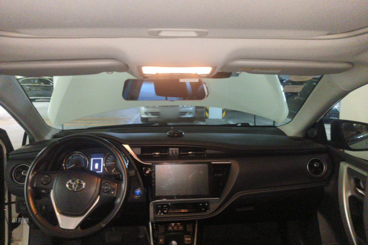 Toyota Corolla 2018 #11 Toyota Corolla 2018 car image #11