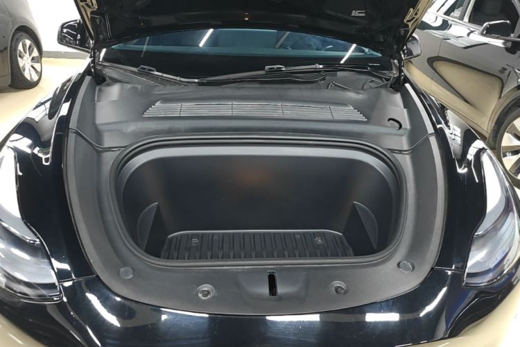 Tesla Model Y 2023 #20 Tesla Model Y 2023 car image #20