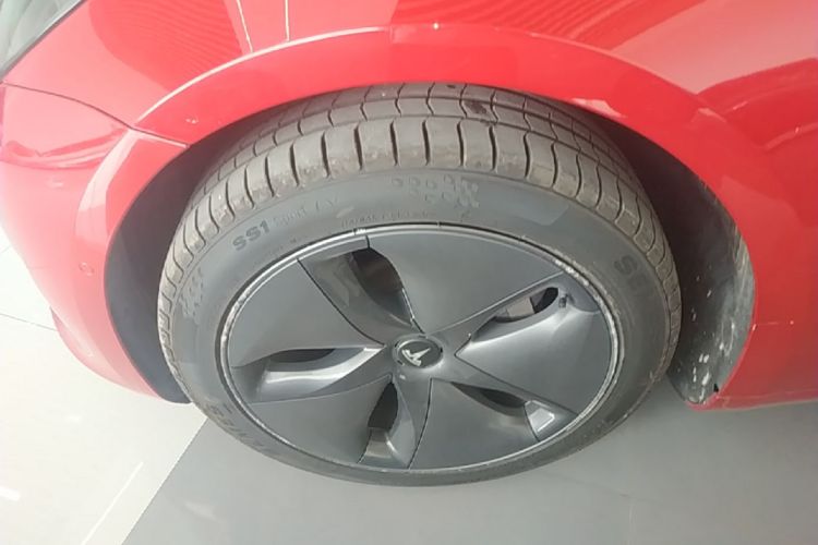 Tesla Model 3 2020 car image #9
