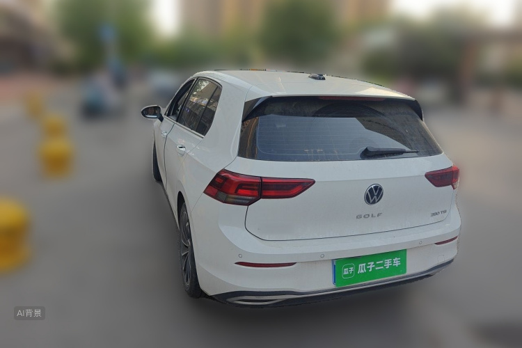 Volkswagen Golf 2023 car image #5