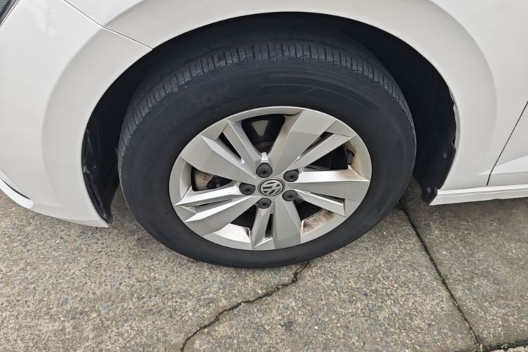Volkswagen Polo 2020 car image #9