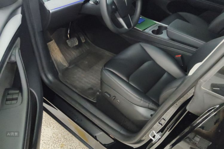 Tesla Model Y 2024 #18 Tesla Model Y 2024 car image #18