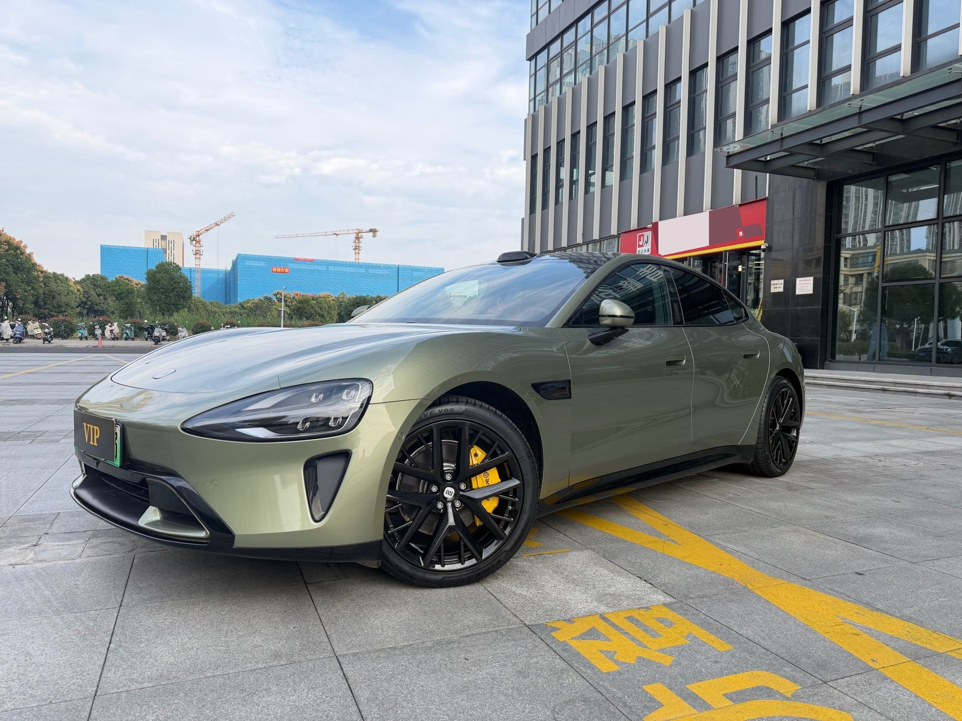MI SU7 2025 car image 