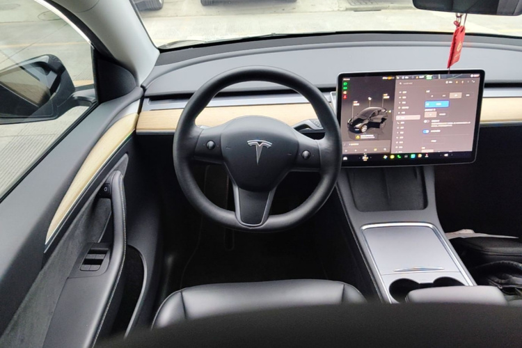 Tesla Model Y 2022 #11 Tesla Model Y 2022 immagine di auto #11