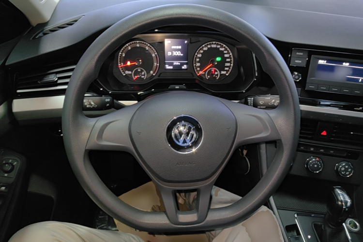 Volkswagen Bora 2020 car image #15