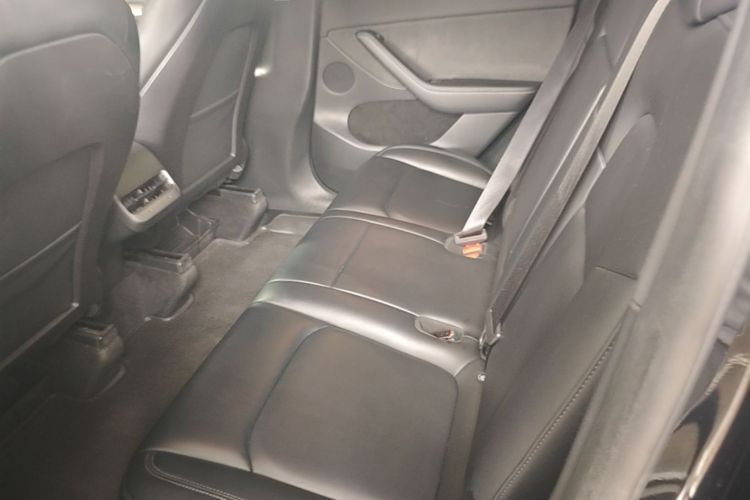 Tesla Model Y 2022 #17 Tesla Model Y 2022 car image #17