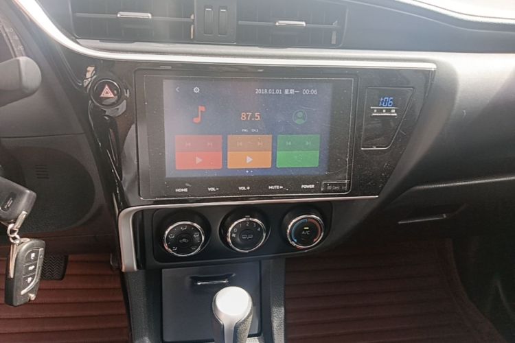 Toyota Corolla 2019 #13 Toyota Corolla 2019 car image #13