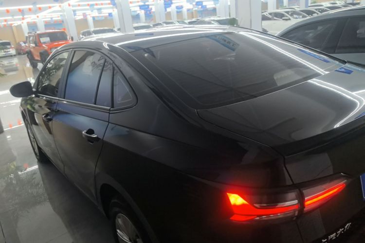 Volkswagen Lavida 2025 immagine di auto #5