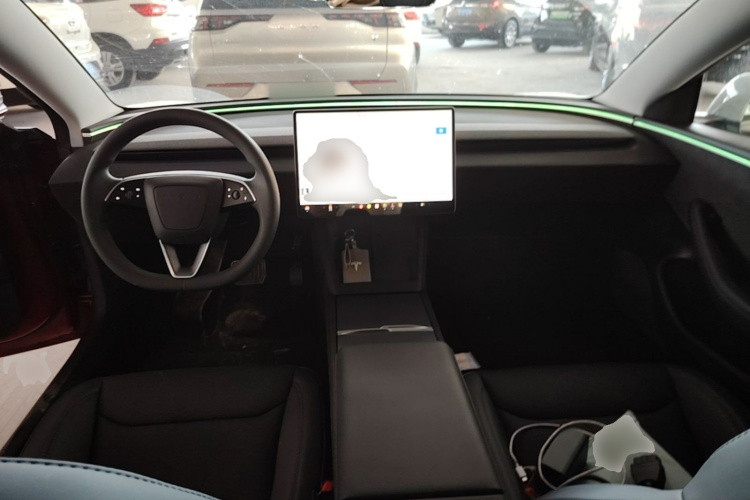 Tesla Model 3 2024 صورة سيارة #10