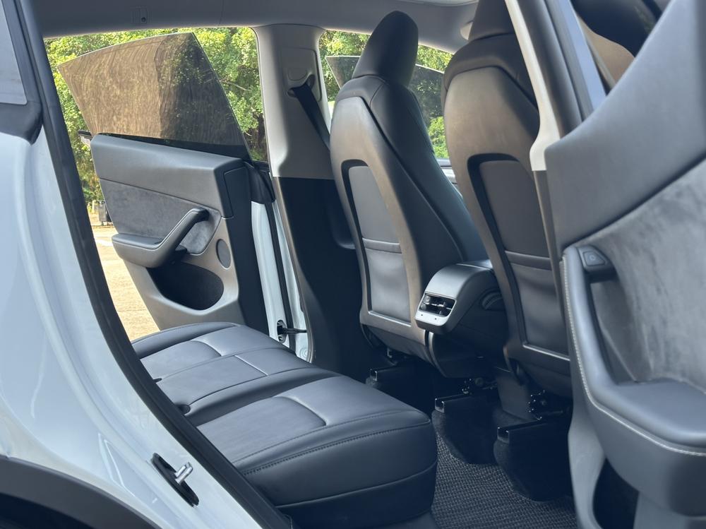 Tesla Model Y 2024 #17 Tesla Model Y 2024 car image #17