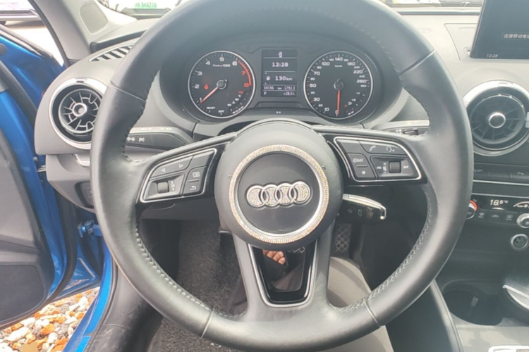Audi A3 2018 #11 Audi A3 2018 car image #11
