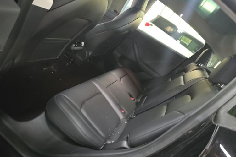 Tesla Model Y 2022 #17 Tesla Model Y 2022 car image #17