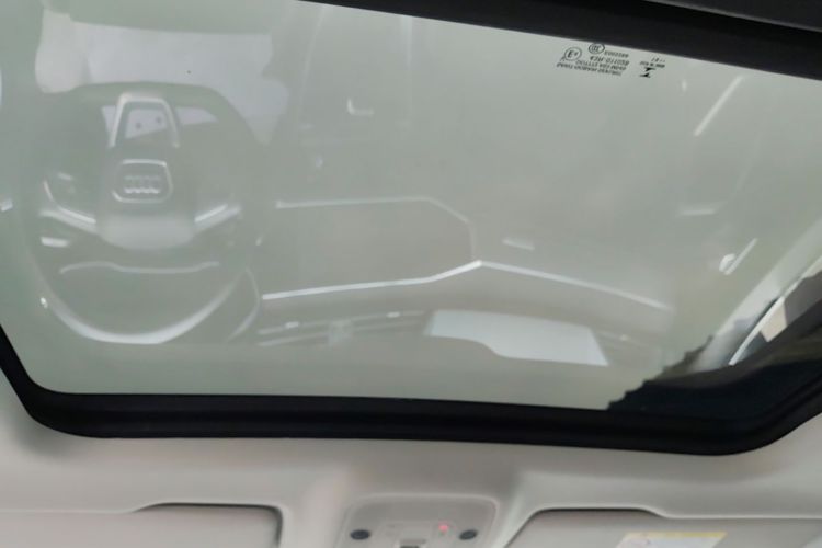 Audi Q3 2020 car image #18