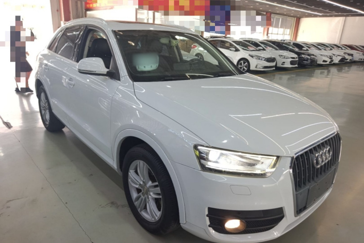 Audi Q3 2016 car image #4