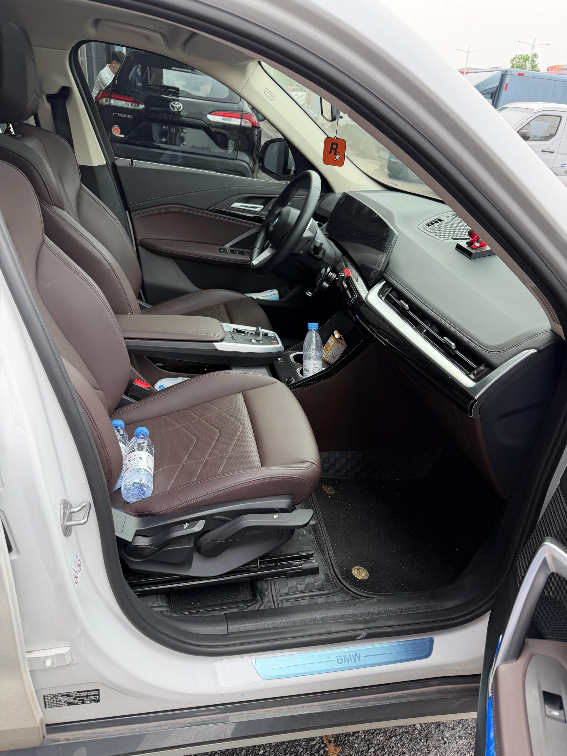 BMW X1 2023 #2 BMW X1 2023 صورة سيارة #2