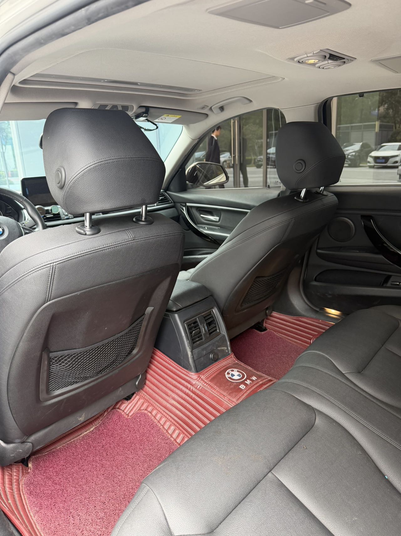 BMW 3 Series 2018 car image #7