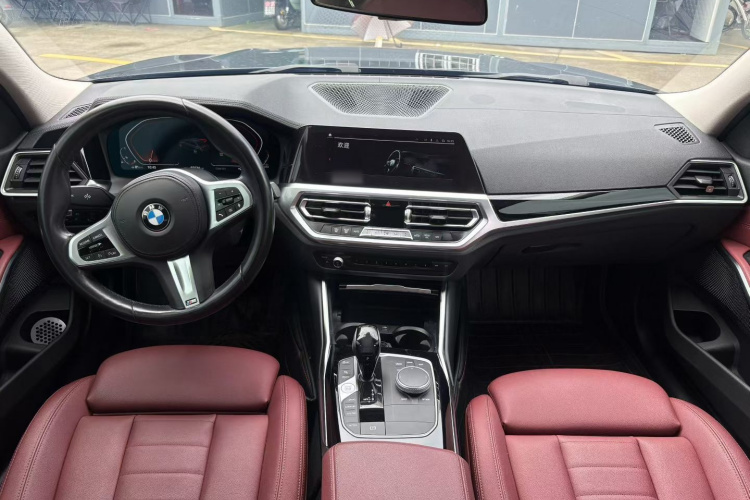 BMW 3 Series 2021 car image #9