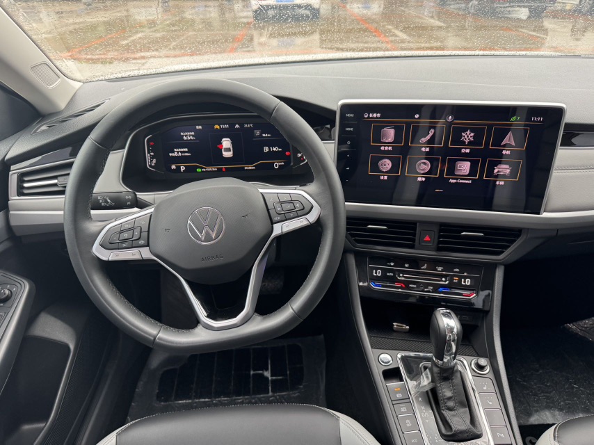 Volkswagen Bora 2022 car image #8