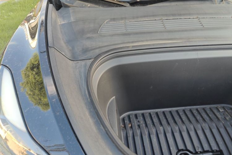Tesla Model Y 2021 car image #26