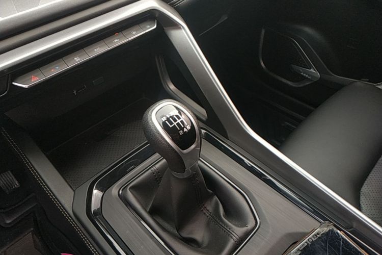 GEELY Vision X6 2023 #14 GEELY Vision X6 2023 car image #14