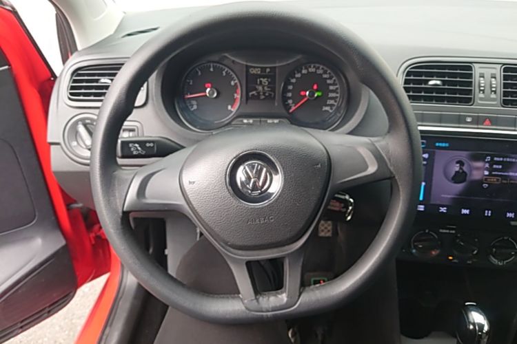 Volkswagen Polo 2016 #11 Volkswagen Polo 2016 car image #11