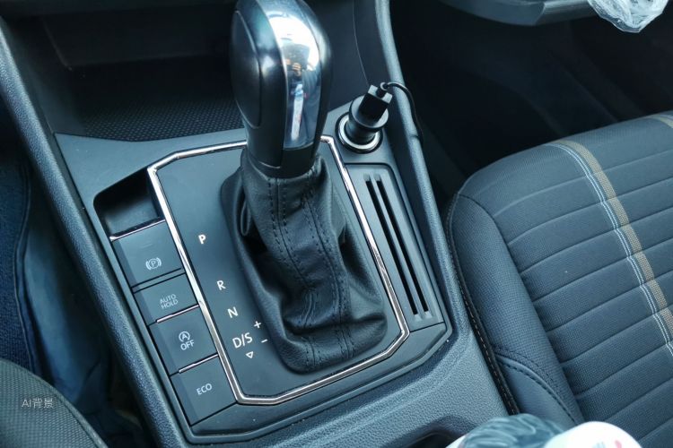 Volkswagen Lavida 2020 car image #16