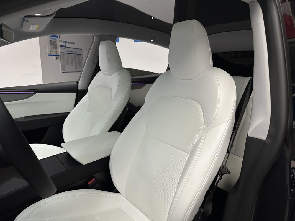 Tesla Model Y 2025 #10 Tesla Model Y 2025 car image #10