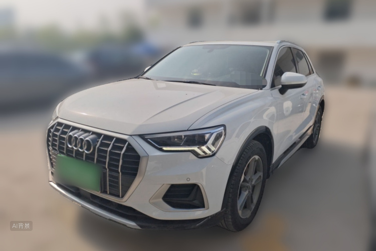 Audi Q3 2020 car image #2