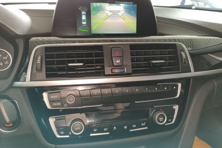 BMW 3 Series 2018 #13 BMW 3 Series 2018 car image #13