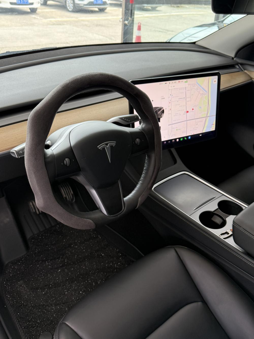 Tesla Model Y 2021 #9 Tesla Model Y 2021 car image #9