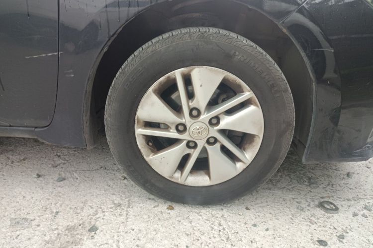 Toyota Corolla 2015 immagine di auto #9
