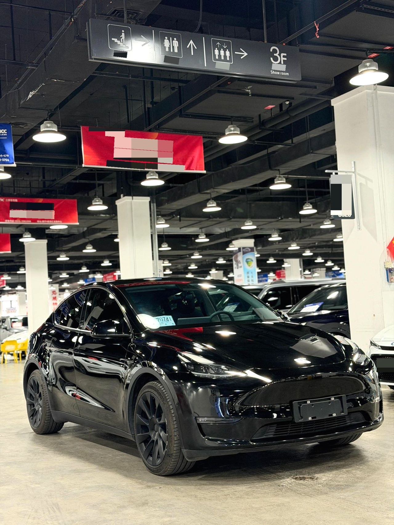 Tesla Model Y 2021 car image #2