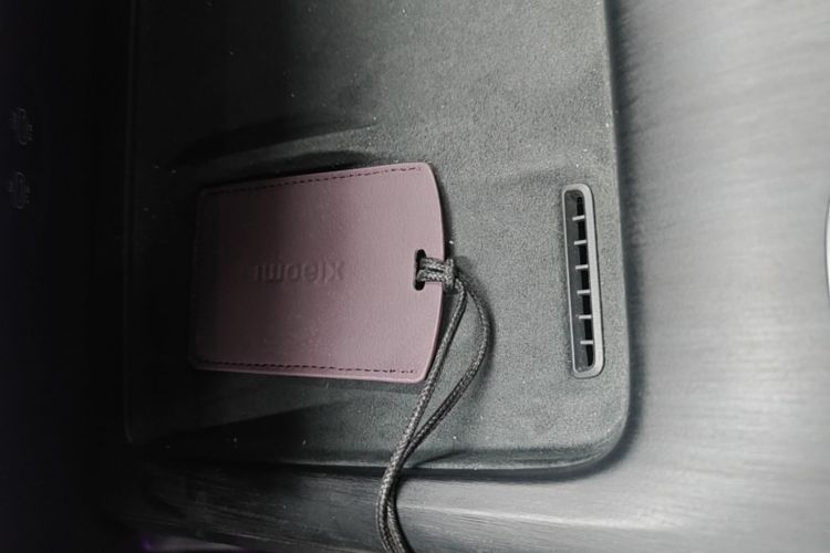 MI SU7 2025 immagine di auto #14