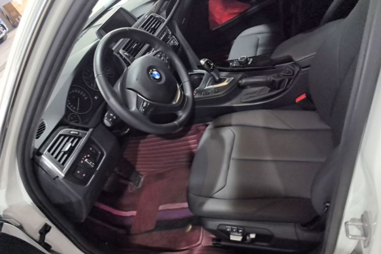 BMW 3 Series 2017 #19 BMW 3 Series 2017 immagine di auto #19