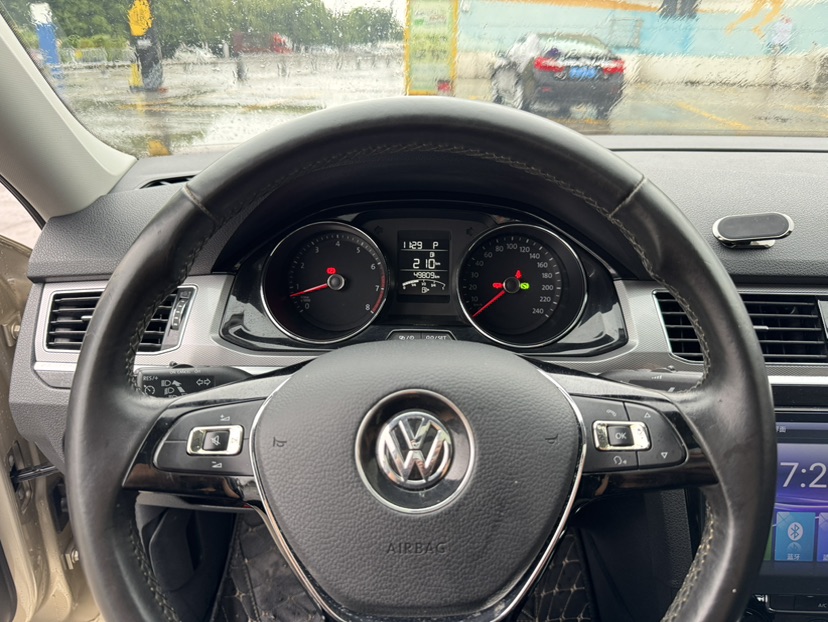 Volkswagen Bora 2017 car image #6