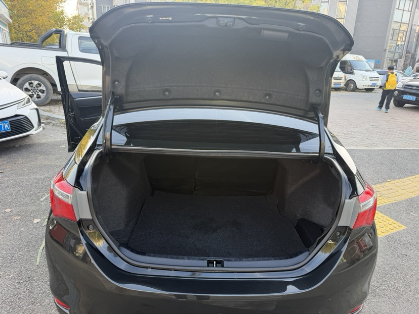 Toyota Corolla 2017 #8 Toyota Corolla 2017 car image #8