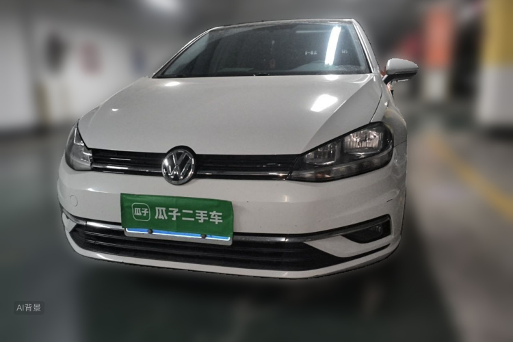 Volkswagen Golf 2018 car image #3