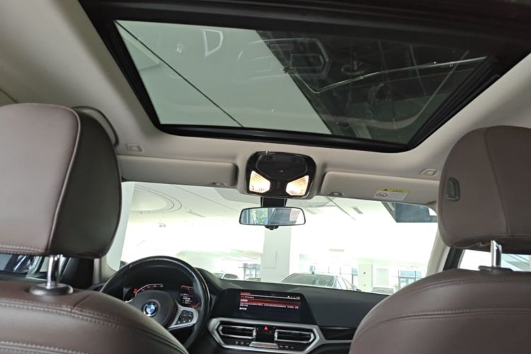 BMW 3 Series 2021 #18 BMW 3 Series 2021 immagine di auto #18