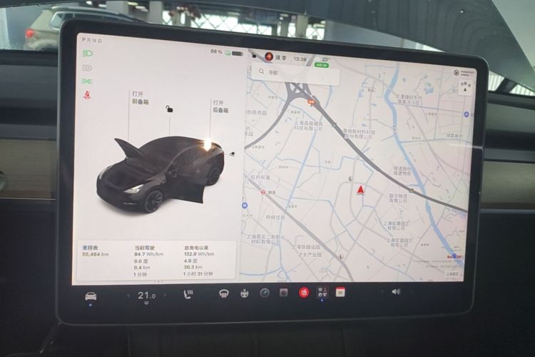 Tesla Model Y 2021 immagine di auto #12
