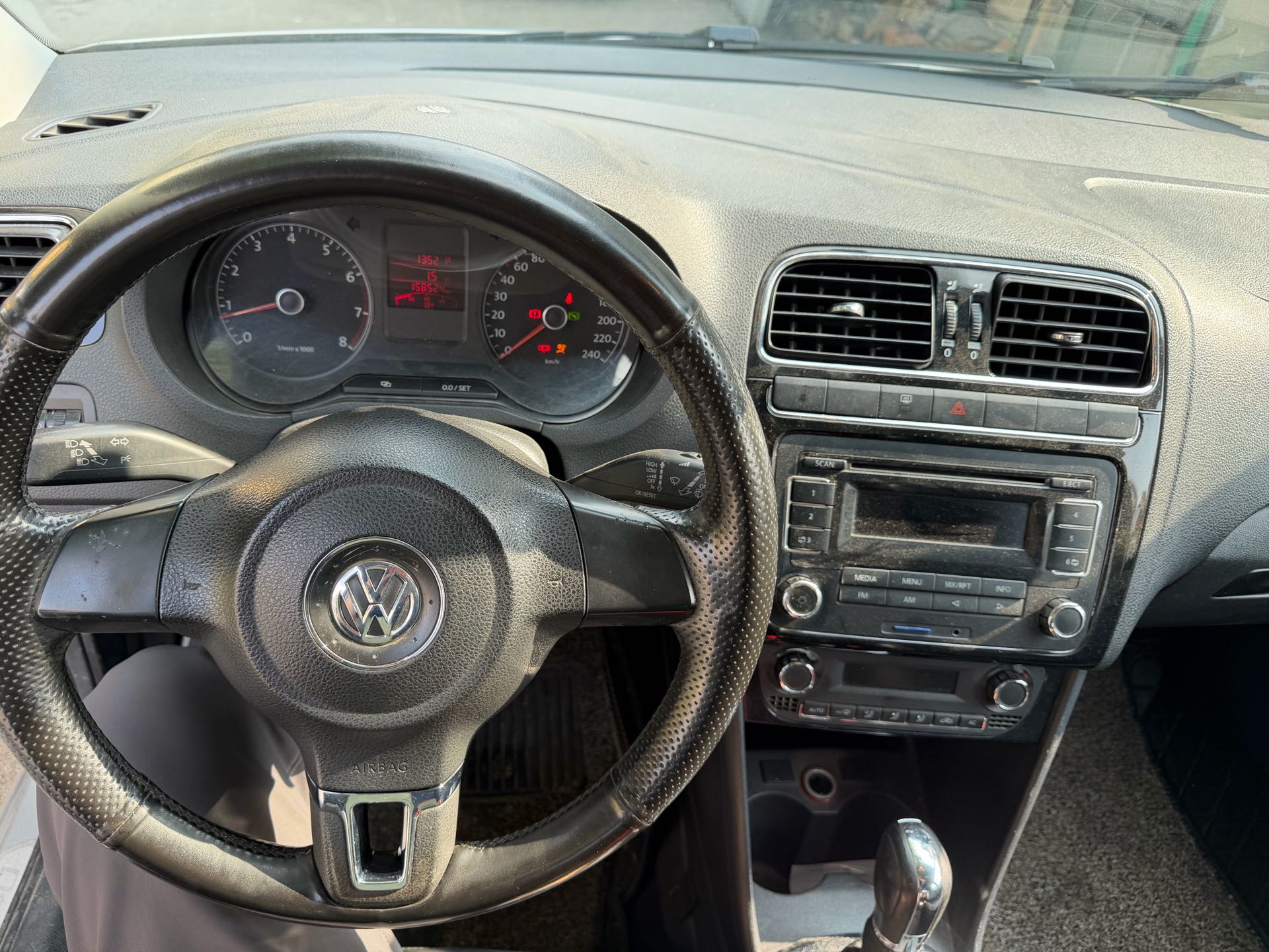 Volkswagen Polo 2012 car image #7